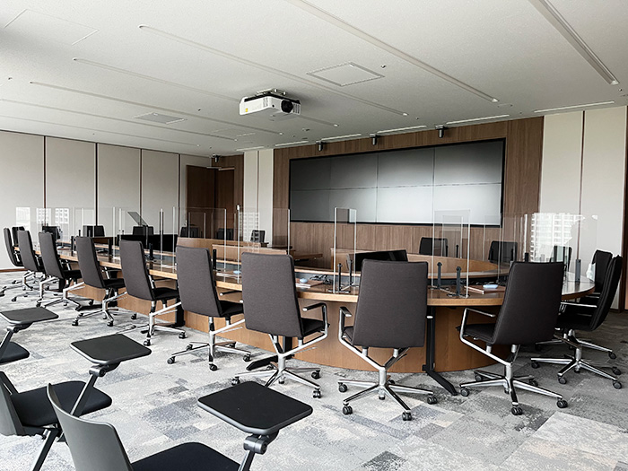 13階役員会議室